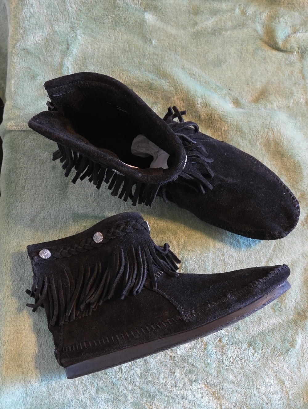 MINNETONOA MOCCASSIN Women's High Top Back Zip Boot